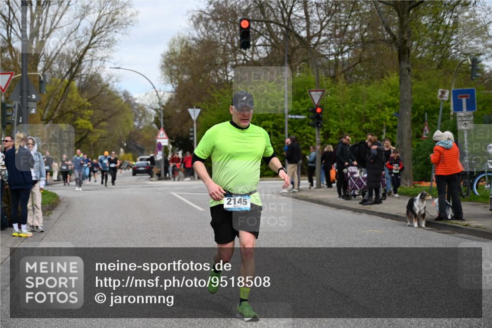 12.04.2026 - 45. Internationalen Wilhelmsburger Insellauf J. Mangold http://msf.ph/oto/9518508 12.04.2026 13:24:03 Ziel 2802, 2803, 3258, 3259, 4073, 4292, 4517, 3872, 5017, 3871, 5632, 4365, 3267, 2562, 5356, 5355, 4567, 2145, 3936, 4908, 4016, 2111, 2112, 2290, 4812 meine-sportfotos.de
