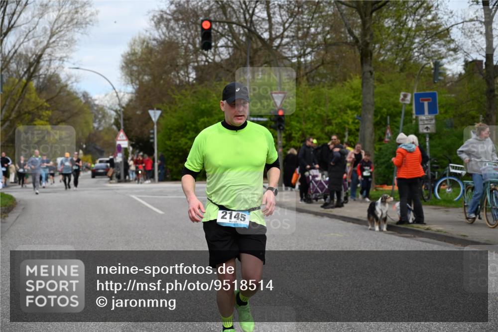12.04.2026 - 45. Internationalen Wilhelmsburger Insellauf J. Mangold http://msf.ph/oto/9518514 12.04.2026 13:24:03 Ziel 2802, 2803, 3258, 3259, 4073, 4292, 4517, 3872, 5017, 3871, 5632, 4365, 3267, 2562, 5356, 5355, 4567, 2145, 3936, 4908, 4016, 2111, 2112, 2290, 4812 meine-sportfotos.de