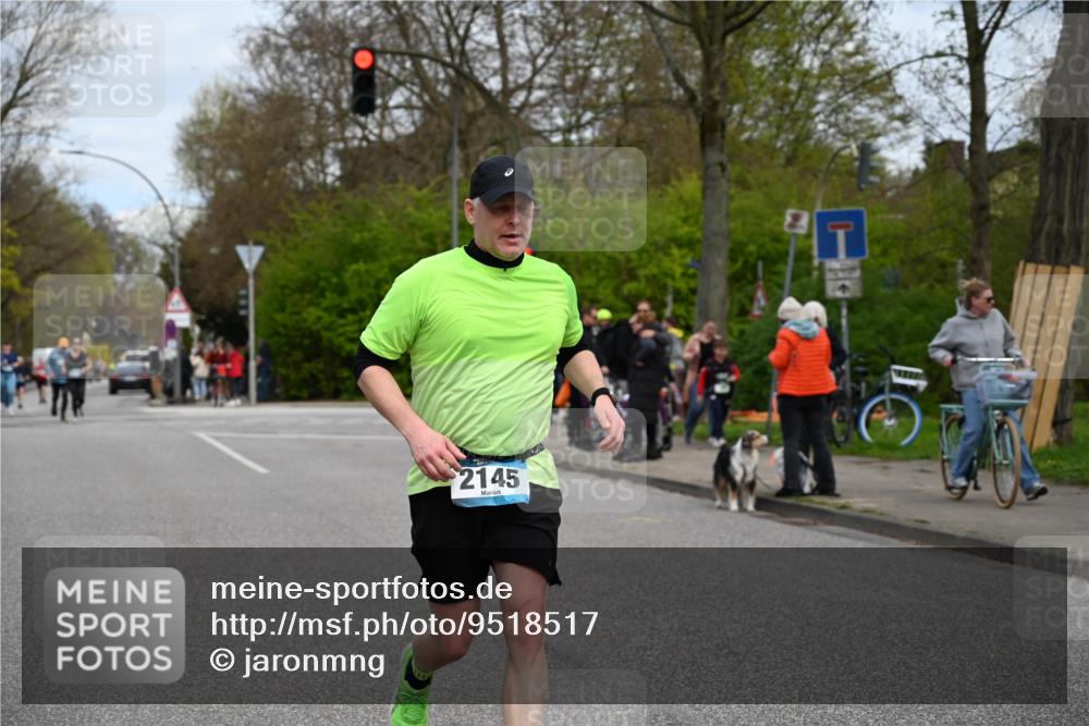 12.04.2026 - 45. Internationalen Wilhelmsburger Insellauf J. Mangold http://msf.ph/oto/9518517 12.04.2026 13:24:03 Ziel 2802, 2803, 3258, 3259, 4073, 4292, 4517, 3872, 5017, 3871, 5632, 4365, 3267, 2562, 5356, 5355, 4567, 2145, 3936, 4908, 4016, 2111, 2112, 2290, 4812 meine-sportfotos.de