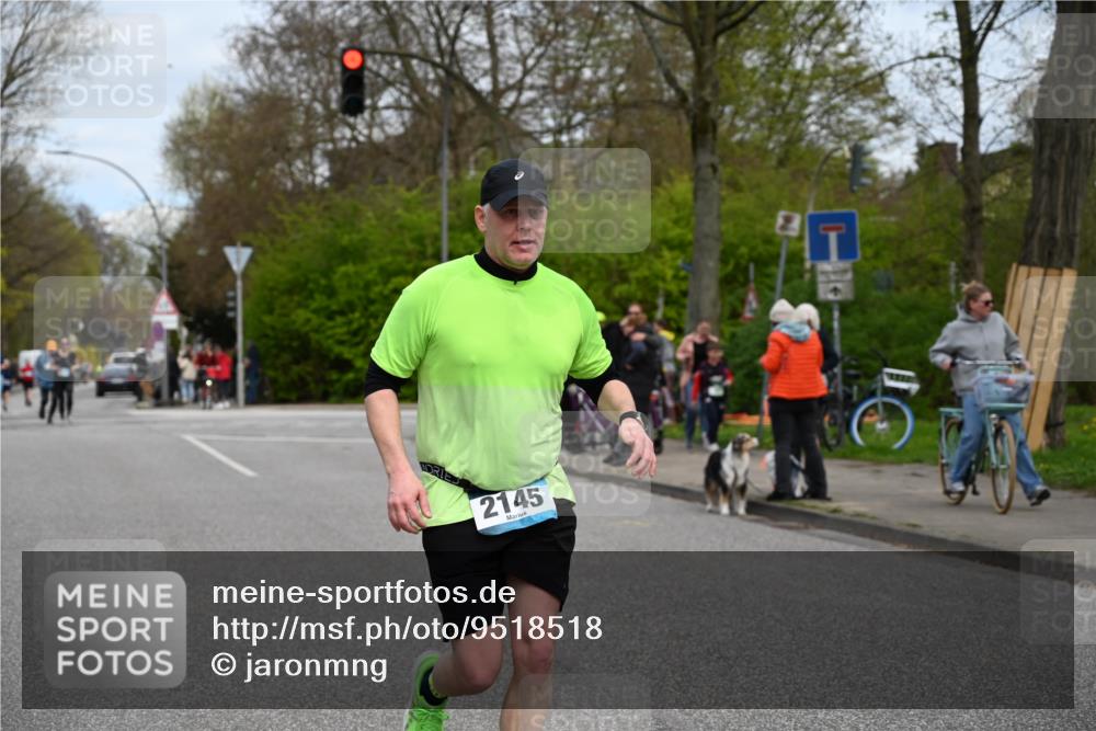 12.04.2026 - 45. Internationalen Wilhelmsburger Insellauf J. Mangold http://msf.ph/oto/9518518 12.04.2026 13:24:03 Ziel 2802, 2803, 3258, 3259, 4073, 4292, 4517, 3872, 5017, 3871, 5632, 4365, 3267, 2562, 5356, 5355, 4567, 2145, 3936, 4908, 4016, 2111, 2112, 2290, 4812 meine-sportfotos.de