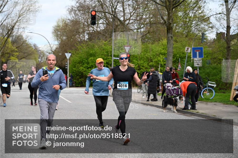 12.04.2026 - 45. Internationalen Wilhelmsburger Insellauf J. Mangold http://msf.ph/oto/9518521 12.04.2026 13:24:15 Ziel 5017, 3871, 5632, 4365, 3267, 2562, 5356, 5355, 4567, 2145, 3936, 4908, 4016, 2111, 2112, 2290, 4812, 4812, 2990, 2991, 2012 meine-sportfotos.de