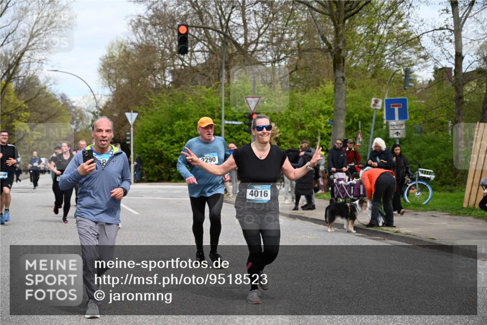 12.04.2026 - 45. Internationalen Wilhelmsburger Insellauf J. Mangold http://msf.ph/oto/9518523 12.04.2026 13:24:15 Ziel 5017, 3871, 5632, 4365, 3267, 2562, 5356, 5355, 4567, 2145, 3936, 4908, 4016, 2111, 2112, 2290, 4812, 4812, 2990, 2991, 2012 meine-sportfotos.de