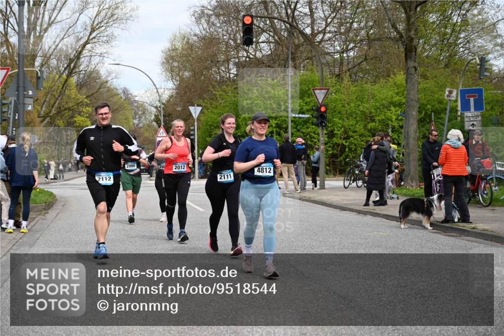 12.04.2026 - 45. Internationalen Wilhelmsburger Insellauf J. Mangold http://msf.ph/oto/9518544 12.04.2026 13:24:18 Ziel 3871, 5632, 4365, 3267, 2562, 5356, 5355, 4567, 2145, 3936, 4908, 4016, 2111, 2112, 2290, 4812, 2990, 2991, 2012, 5021, 4751 meine-sportfotos.de