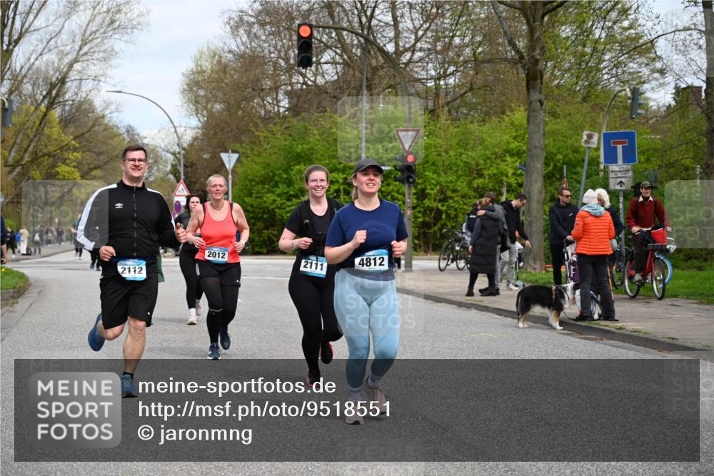 12.04.2026 - 45. Internationalen Wilhelmsburger Insellauf J. Mangold http://msf.ph/oto/9518551 12.04.2026 13:24:19 Ziel 5632, 4365, 3267, 2562, 5356, 5355, 4567, 2145, 3936, 4908, 4016, 2111, 2112, 2290, 4812, 2990, 2991, 2012, 2012, 5021, 4751 meine-sportfotos.de