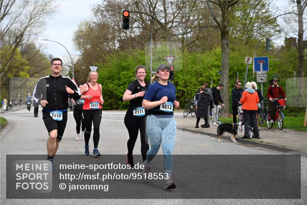12.04.2026 - 45. Internationalen Wilhelmsburger Insellauf J. Mangold http://msf.ph/oto/9518553 12.04.2026 13:24:19 Ziel 5632, 4365, 3267, 2562, 5356, 5355, 4567, 2145, 3936, 4908, 4016, 2111, 2112, 2290, 4812, 2990, 2991, 2012, 2012, 5021, 4751 meine-sportfotos.de