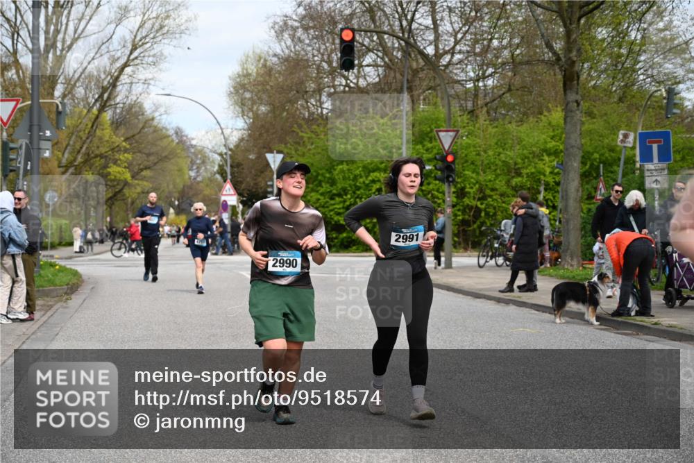 12.04.2026 - 45. Internationalen Wilhelmsburger Insellauf J. Mangold http://msf.ph/oto/9518574 12.04.2026 13:24:22 Ziel 5356, 5355, 4567, 2145, 3936, 4908, 4016, 4908, 4016, 2111, 2112, 2290, 4812, 2990, 2991, 2012, 5021, 4751, 2558, 2557 meine-sportfotos.de