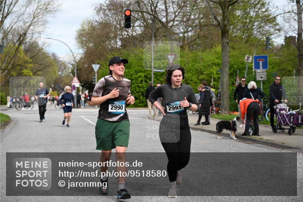 12.04.2026 - 45. Internationalen Wilhelmsburger Insellauf J. Mangold http://msf.ph/oto/9518580 12.04.2026 13:24:23 Ziel 4567, 2145, 3936, 4908, 4016, 2111, 2112, 2290, 4812, 2990, 2991, 2012, 5021, 4751, 2558, 2557 meine-sportfotos.de