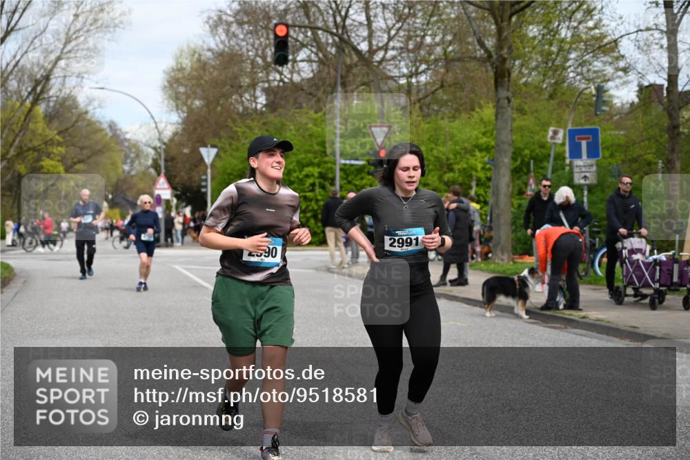 12.04.2026 - 45. Internationalen Wilhelmsburger Insellauf J. Mangold http://msf.ph/oto/9518581 12.04.2026 13:24:23 Ziel 4567, 2145, 3936, 4908, 4016, 2111, 2112, 2290, 4812, 2990, 2991, 2012, 5021, 4751, 2558, 2557 meine-sportfotos.de