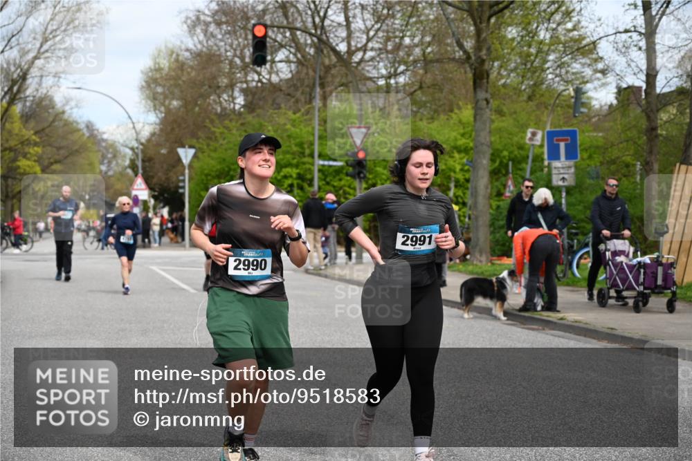 12.04.2026 - 45. Internationalen Wilhelmsburger Insellauf J. Mangold http://msf.ph/oto/9518583 12.04.2026 13:24:23 Ziel 4567, 2145, 3936, 4908, 4016, 2111, 2112, 2290, 4812, 2990, 2991, 2012, 5021, 4751, 2558, 2557 meine-sportfotos.de