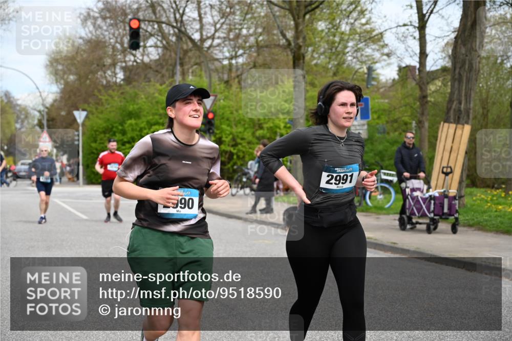 12.04.2026 - 45. Internationalen Wilhelmsburger Insellauf J. Mangold http://msf.ph/oto/9518590 12.04.2026 13:24:23 Ziel 4567, 2145, 3936, 4908, 4016, 2111, 2112, 2290, 4812, 2990, 2991, 2012, 5021, 4751, 2558, 2557 meine-sportfotos.de