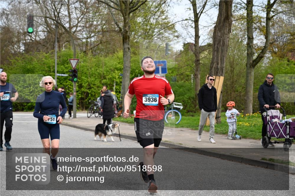 12.04.2026 - 45. Internationalen Wilhelmsburger Insellauf J. Mangold http://msf.ph/oto/9518598 12.04.2026 13:24:28 Ziel 4567, 2145, 3936, 4908, 4016, 2111, 2112, 2290, 4812, 2990, 2991, 2990, 2991, 2012, 5021, 5021, 4751, 2558, 2557 meine-sportfotos.de