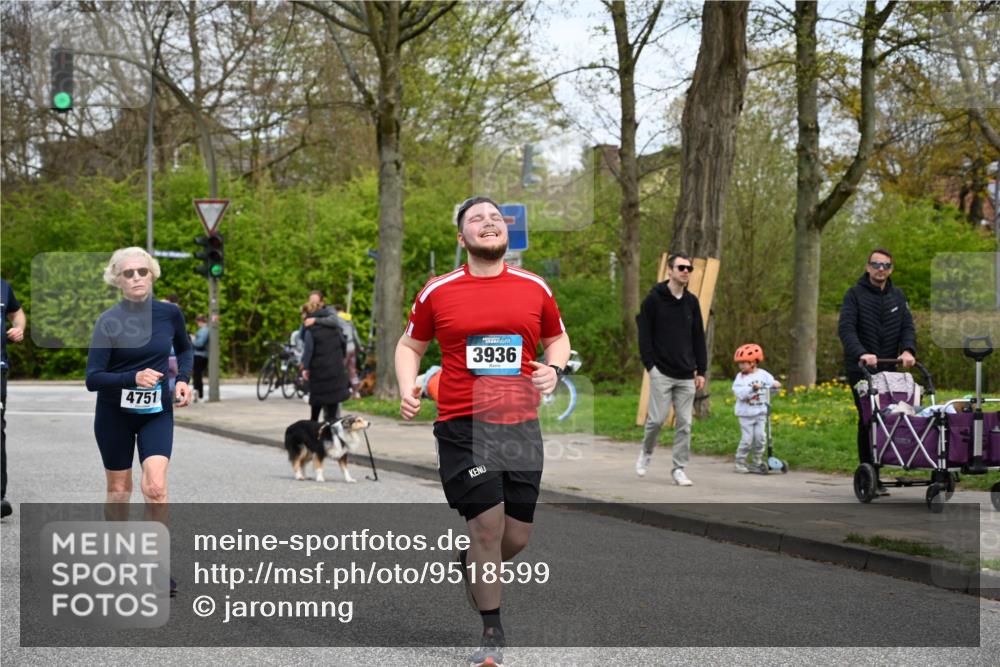 12.04.2026 - 45. Internationalen Wilhelmsburger Insellauf J. Mangold http://msf.ph/oto/9518599 12.04.2026 13:24:28 Ziel 4567, 2145, 3936, 4908, 4016, 2111, 2112, 2290, 4812, 2990, 2991, 2990, 2991, 2012, 5021, 5021, 4751, 2558, 2557 meine-sportfotos.de