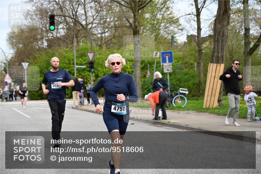 12.04.2026 - 45. Internationalen Wilhelmsburger Insellauf J. Mangold http://msf.ph/oto/9518606 12.04.2026 13:24:29 Ziel 4567, 2145, 3936, 4908, 4016, 2111, 2112, 2290, 4812, 2990, 2991, 2012, 5021, 4751, 2558, 2557 meine-sportfotos.de