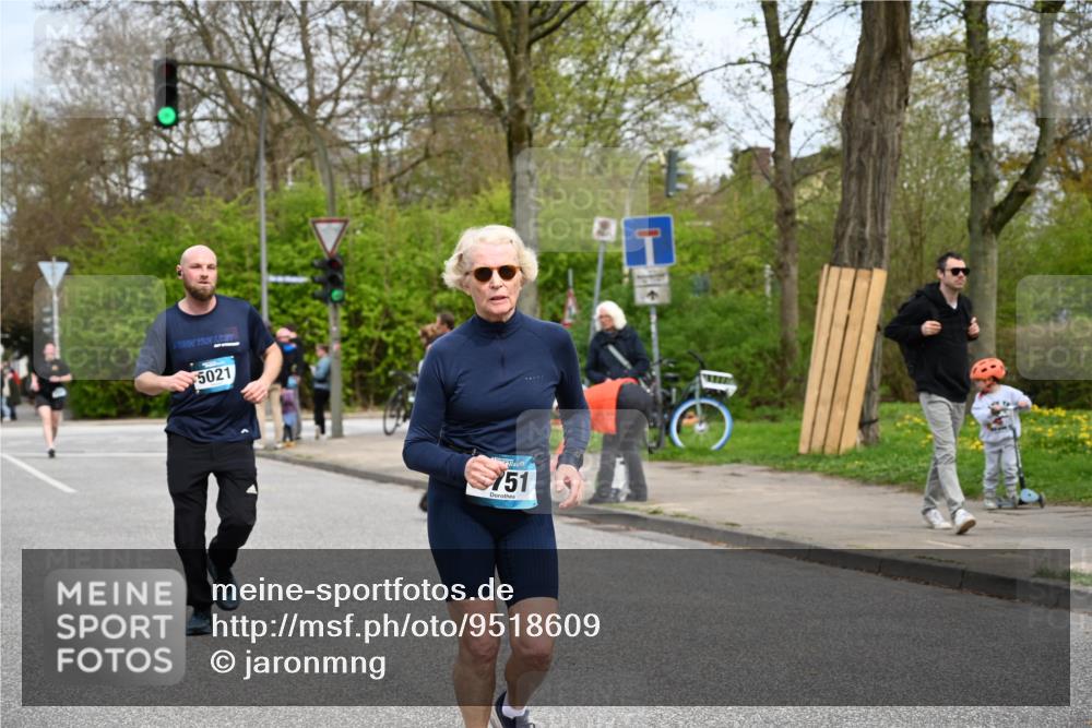 12.04.2026 - 45. Internationalen Wilhelmsburger Insellauf J. Mangold http://msf.ph/oto/9518609 12.04.2026 13:24:30 Ziel 4567, 2145, 3936, 4908, 4016, 2111, 2112, 2290, 4812, 2990, 2991, 2012, 5021, 4751, 4751, 2558, 2557 meine-sportfotos.de