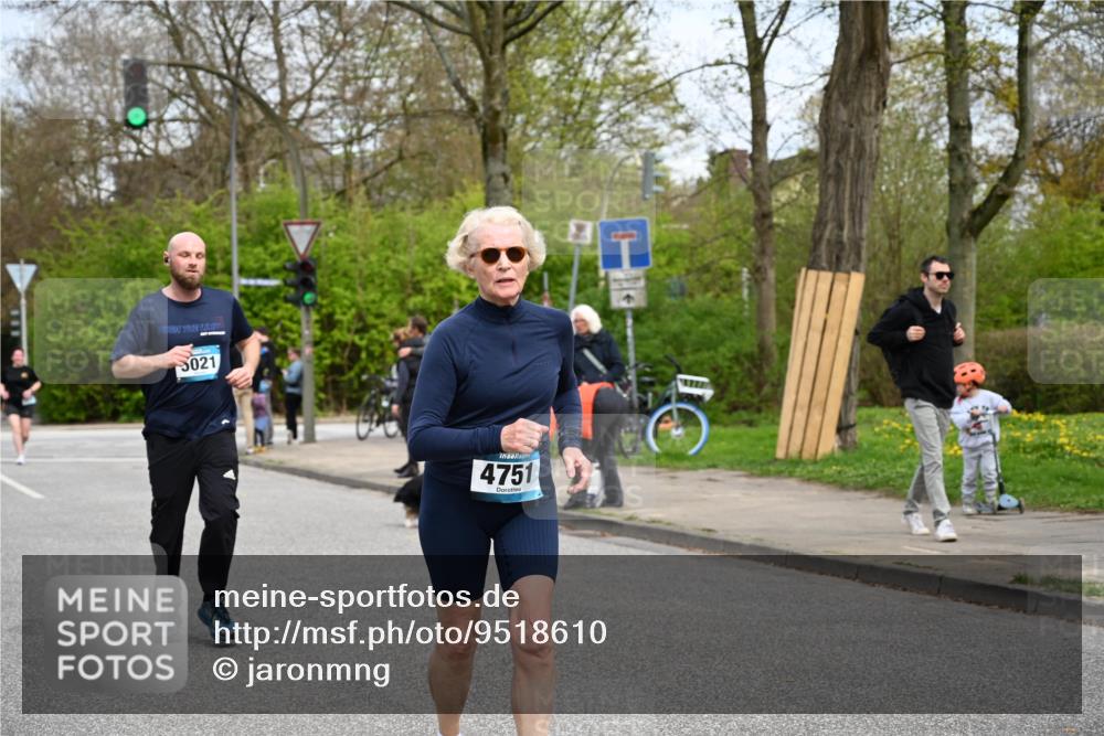 12.04.2026 - 45. Internationalen Wilhelmsburger Insellauf J. Mangold http://msf.ph/oto/9518610 12.04.2026 13:24:30 Ziel 4567, 2145, 3936, 4908, 4016, 2111, 2112, 2290, 4812, 2990, 2991, 2012, 5021, 4751, 4751, 2558, 2557 meine-sportfotos.de