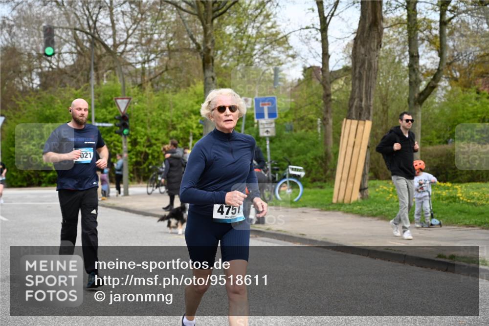 12.04.2026 - 45. Internationalen Wilhelmsburger Insellauf J. Mangold http://msf.ph/oto/9518611 12.04.2026 13:24:30 Ziel 4567, 2145, 3936, 4908, 4016, 2111, 2112, 2290, 4812, 2990, 2991, 2012, 5021, 4751, 4751, 2558, 2557 meine-sportfotos.de