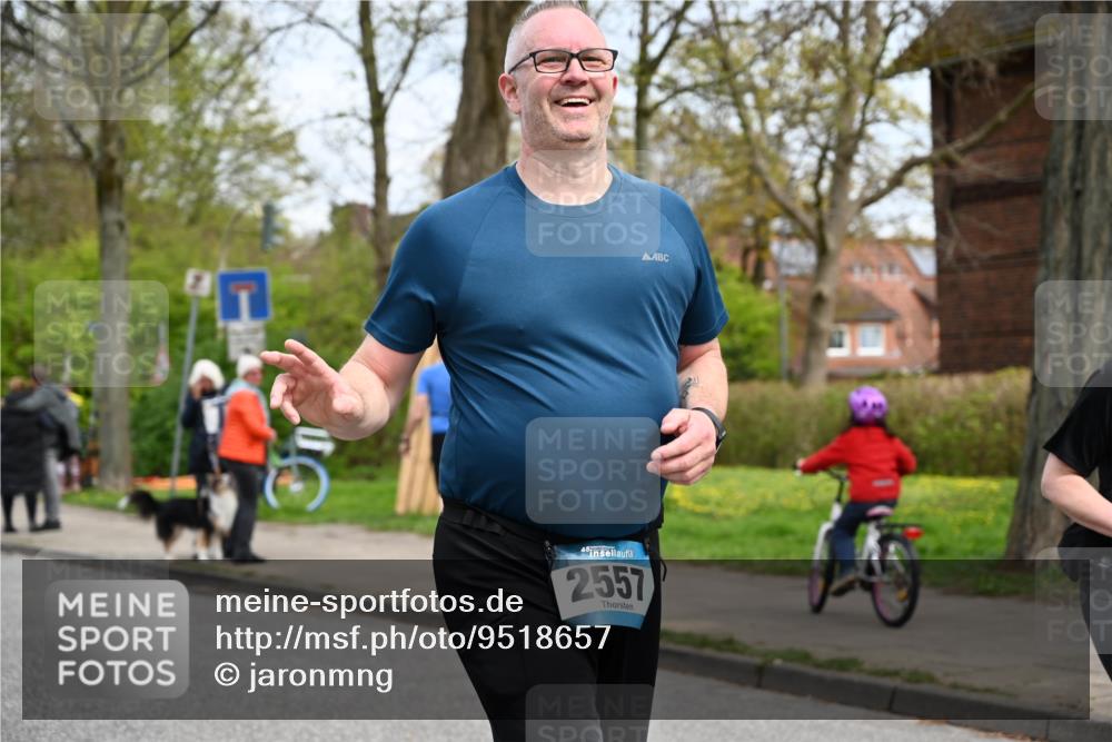 12.04.2026 - 45. Internationalen Wilhelmsburger Insellauf J. Mangold http://msf.ph/oto/9518657 12.04.2026 13:24:39 Ziel 3936, 4908, 4016, 2111, 2112, 2290, 4812, 2990, 2991, 2012, 5021, 4751, 2558, 2557 meine-sportfotos.de
