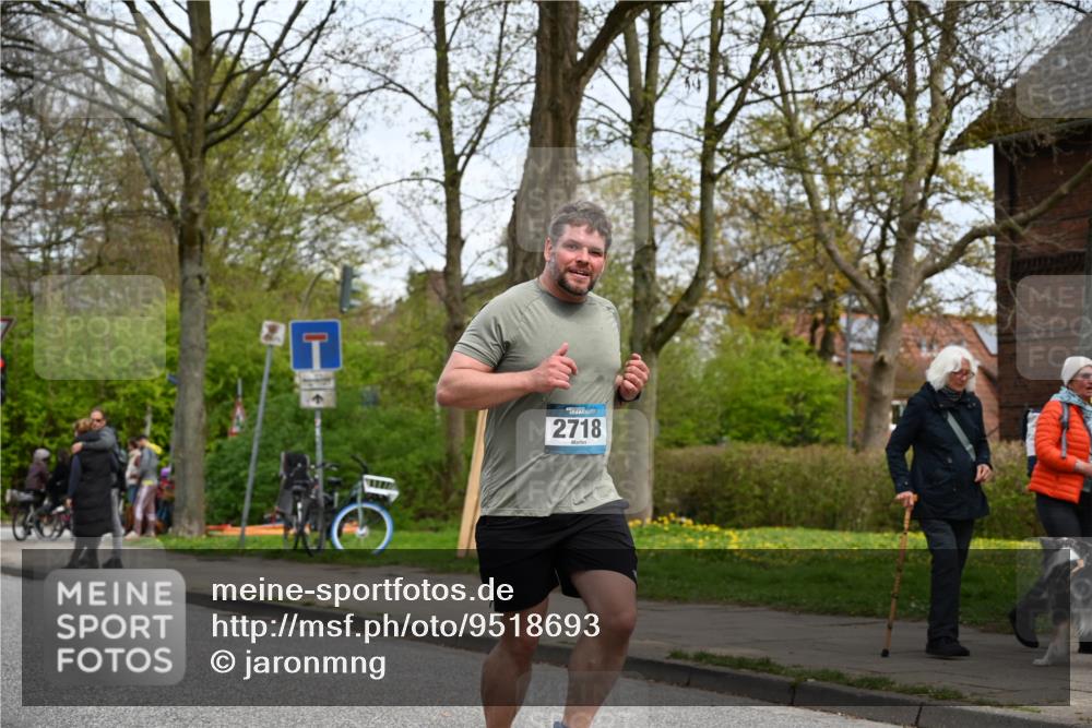 12.04.2026 - 45. Internationalen Wilhelmsburger Insellauf J. Mangold http://msf.ph/oto/9518693 12.04.2026 13:25:04 Ziel 5021, 4751, 2558, 2557, 2848, 2258, 2257, 2718, 5152, 5757, 3649 meine-sportfotos.de