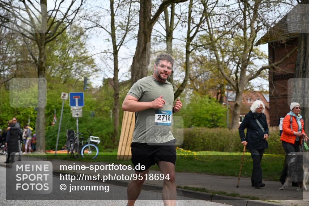 12.04.2026 - 45. Internationalen Wilhelmsburger Insellauf J. Mangold http://msf.ph/oto/9518694 12.04.2026 13:25:04 Ziel 5021, 4751, 2558, 2557, 2848, 2258, 2257, 2718, 5152, 5757, 3649 meine-sportfotos.de