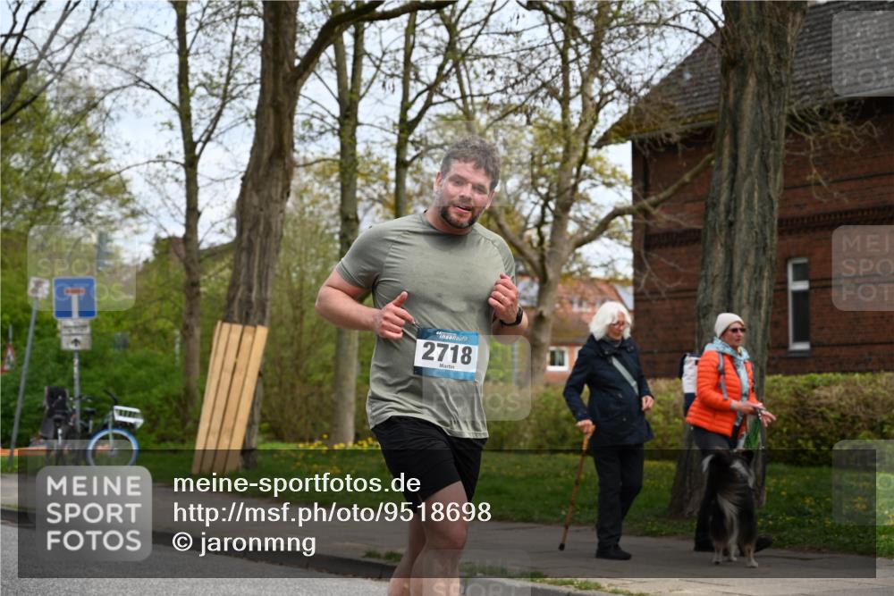 12.04.2026 - 45. Internationalen Wilhelmsburger Insellauf J. Mangold http://msf.ph/oto/9518698 12.04.2026 13:25:04 Ziel 5021, 4751, 2558, 2557, 2848, 2258, 2257, 2718, 5152, 5757, 3649 meine-sportfotos.de