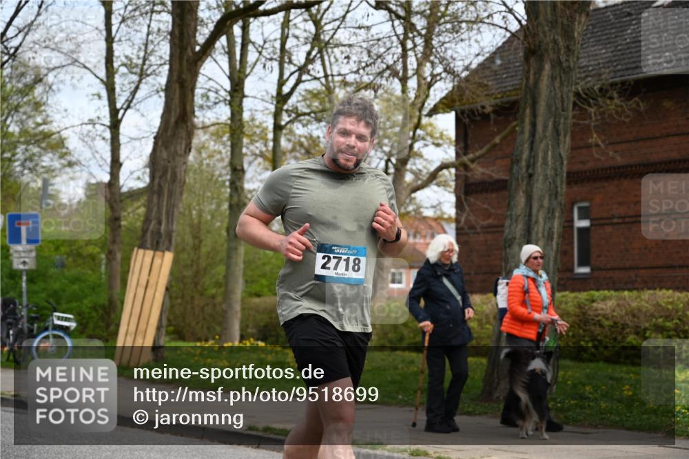 12.04.2026 - 45. Internationalen Wilhelmsburger Insellauf J. Mangold http://msf.ph/oto/9518699 12.04.2026 13:25:04 Ziel 5021, 4751, 2558, 2557, 2848, 2258, 2257, 2718, 5152, 5757, 3649 meine-sportfotos.de