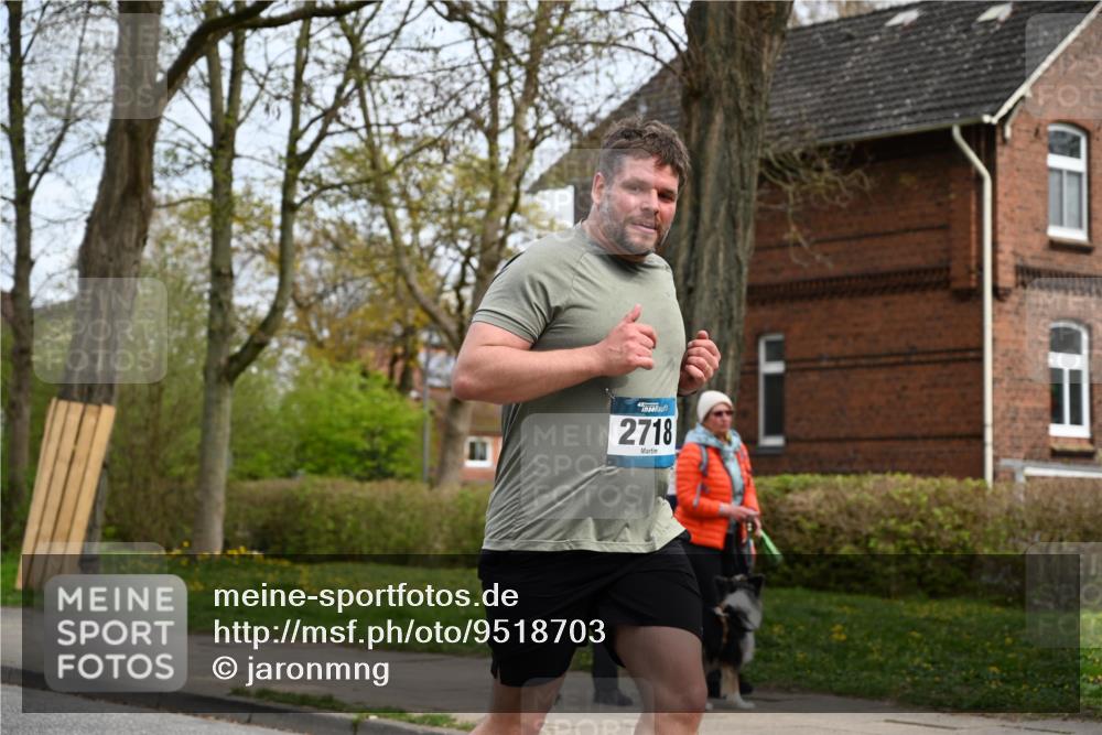 12.04.2026 - 45. Internationalen Wilhelmsburger Insellauf J. Mangold http://msf.ph/oto/9518703 12.04.2026 13:25:05 Ziel 5021, 4751, 2558, 2557, 2848, 2258, 2257, 2718, 5152, 5757, 3649 meine-sportfotos.de