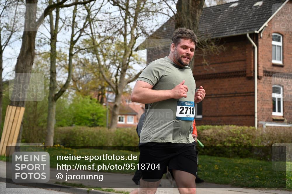 12.04.2026 - 45. Internationalen Wilhelmsburger Insellauf J. Mangold http://msf.ph/oto/9518704 12.04.2026 13:25:05 Ziel 5021, 4751, 2558, 2557, 2848, 2258, 2257, 2718, 5152, 5757, 3649 meine-sportfotos.de