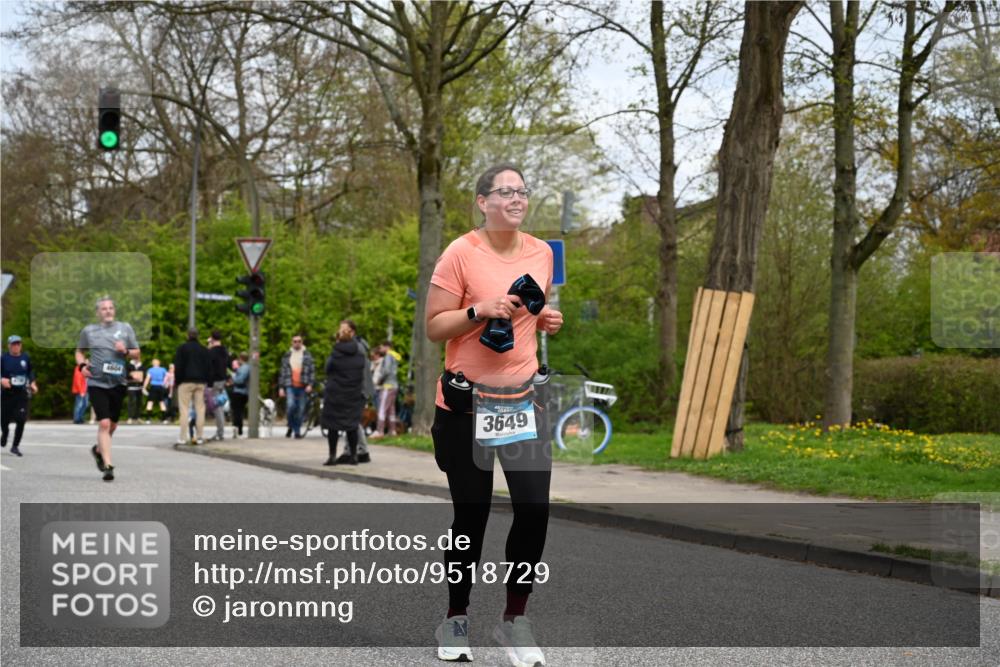 12.04.2026 - 45. Internationalen Wilhelmsburger Insellauf J. Mangold http://msf.ph/oto/9518729 12.04.2026 13:25:20 Ziel 2848, 2258, 2257, 2718, 5152, 5757, 3649, 4604, 4790, 2717, 4431, 3023, 3024 meine-sportfotos.de