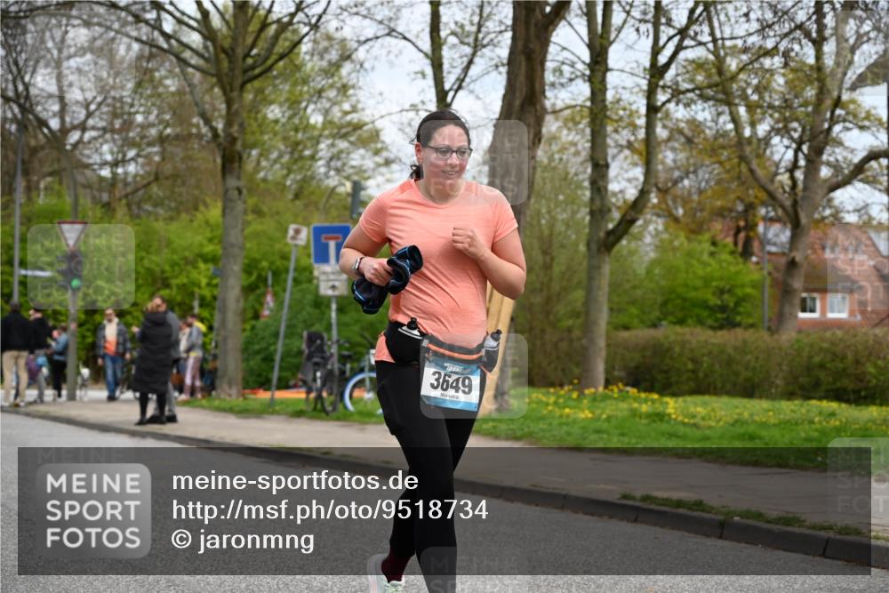 12.04.2026 - 45. Internationalen Wilhelmsburger Insellauf J. Mangold http://msf.ph/oto/9518734 12.04.2026 13:25:20 Ziel 2848, 2258, 2257, 2718, 5152, 5757, 3649, 4604, 4790, 2717, 4431, 3023, 3024 meine-sportfotos.de