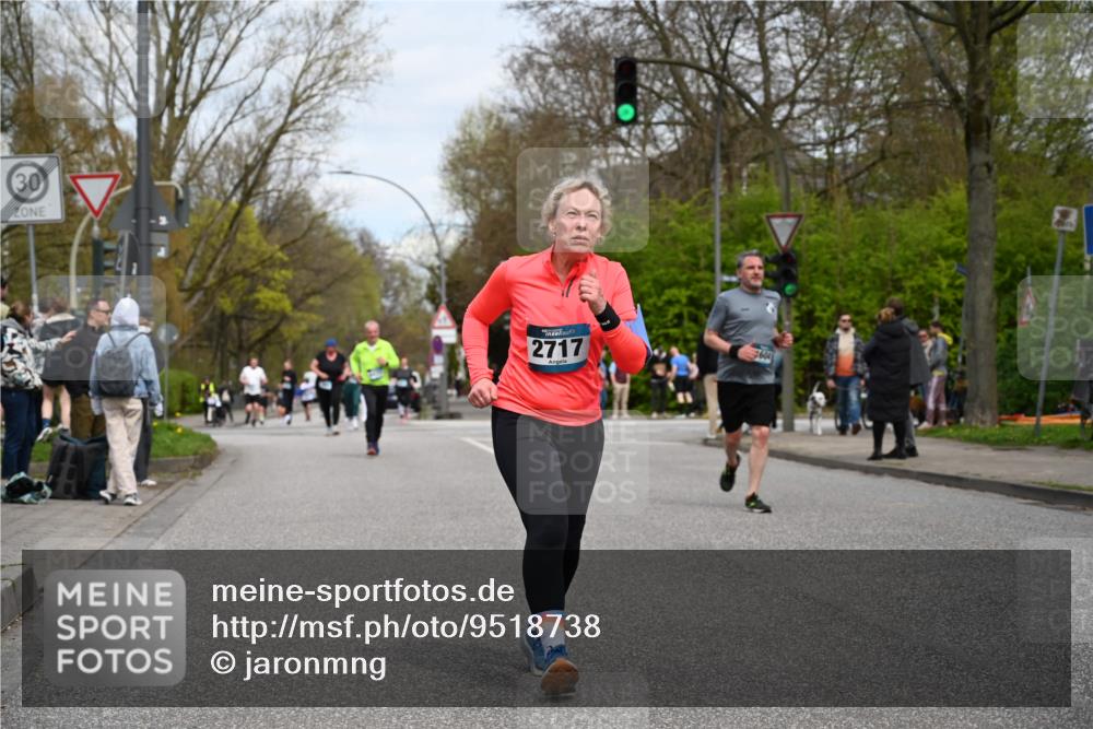12.04.2026 - 45. Internationalen Wilhelmsburger Insellauf J. Mangold http://msf.ph/oto/9518738 12.04.2026 13:25:22 Ziel 2848, 2258, 2257, 2718, 5152, 5757, 3649, 4604, 4790, 2717, 2717, 4431, 3023, 3024, 2881 meine-sportfotos.de