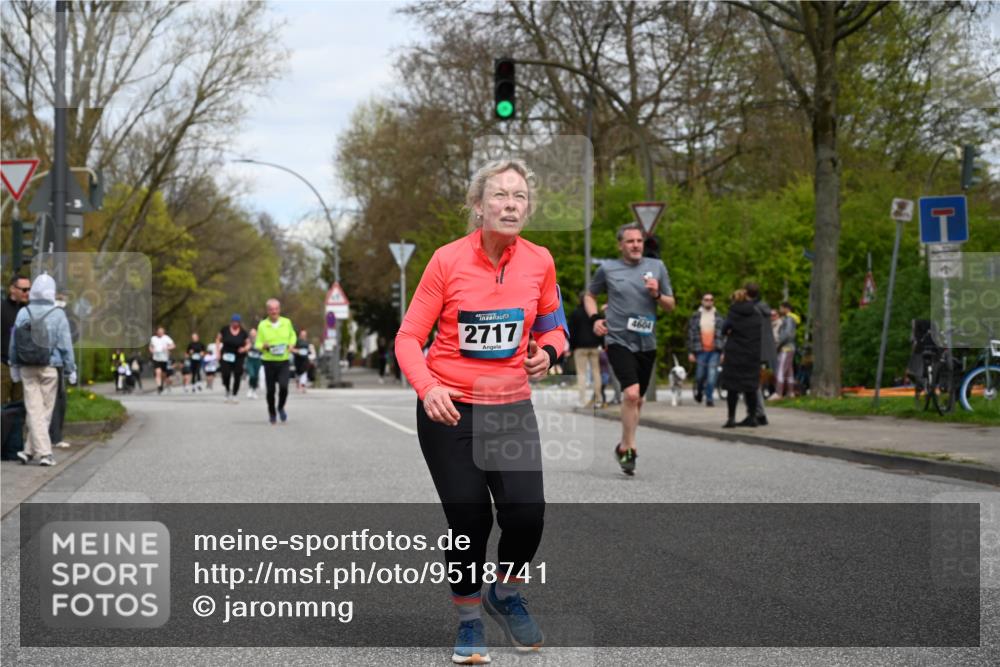12.04.2026 - 45. Internationalen Wilhelmsburger Insellauf J. Mangold http://msf.ph/oto/9518741 12.04.2026 13:25:22 Ziel 2848, 2258, 2257, 2718, 5152, 5757, 3649, 4604, 4790, 2717, 2717, 4431, 3023, 3024, 2881 meine-sportfotos.de