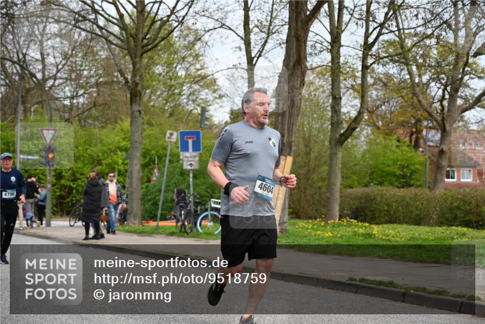 12.04.2026 - 45. Internationalen Wilhelmsburger Insellauf J. Mangold http://msf.ph/oto/9518759 12.04.2026 13:25:25 Ziel 2848, 2258, 2257, 2718, 5152, 5757, 5757, 3649, 4604, 4790, 2717, 4431, 3023, 3024, 2881 meine-sportfotos.de