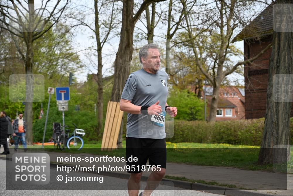 12.04.2026 - 45. Internationalen Wilhelmsburger Insellauf J. Mangold http://msf.ph/oto/9518765 12.04.2026 13:25:25 Ziel 2848, 2258, 2257, 2718, 5152, 5757, 5757, 3649, 4604, 4790, 2717, 4431, 3023, 3024, 2881 meine-sportfotos.de