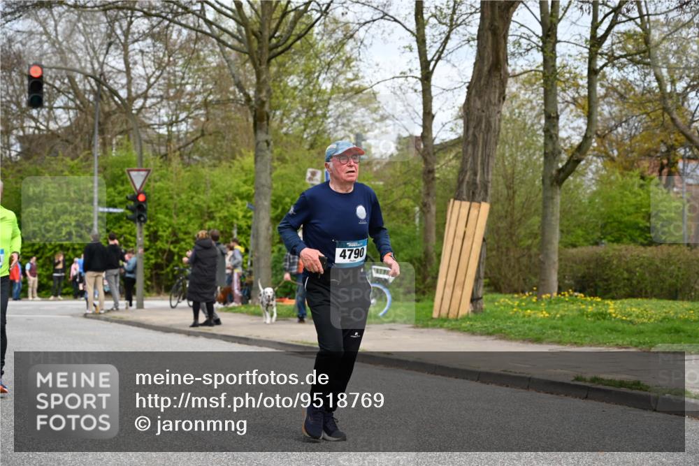 12.04.2026 - 45. Internationalen Wilhelmsburger Insellauf J. Mangold http://msf.ph/oto/9518769 12.04.2026 13:25:28 Ziel 2848, 2258, 2257, 2718, 5152, 5757, 3649, 3649, 4604, 4790, 2717, 4431, 3023, 3024, 2881, 4064, 4684 meine-sportfotos.de