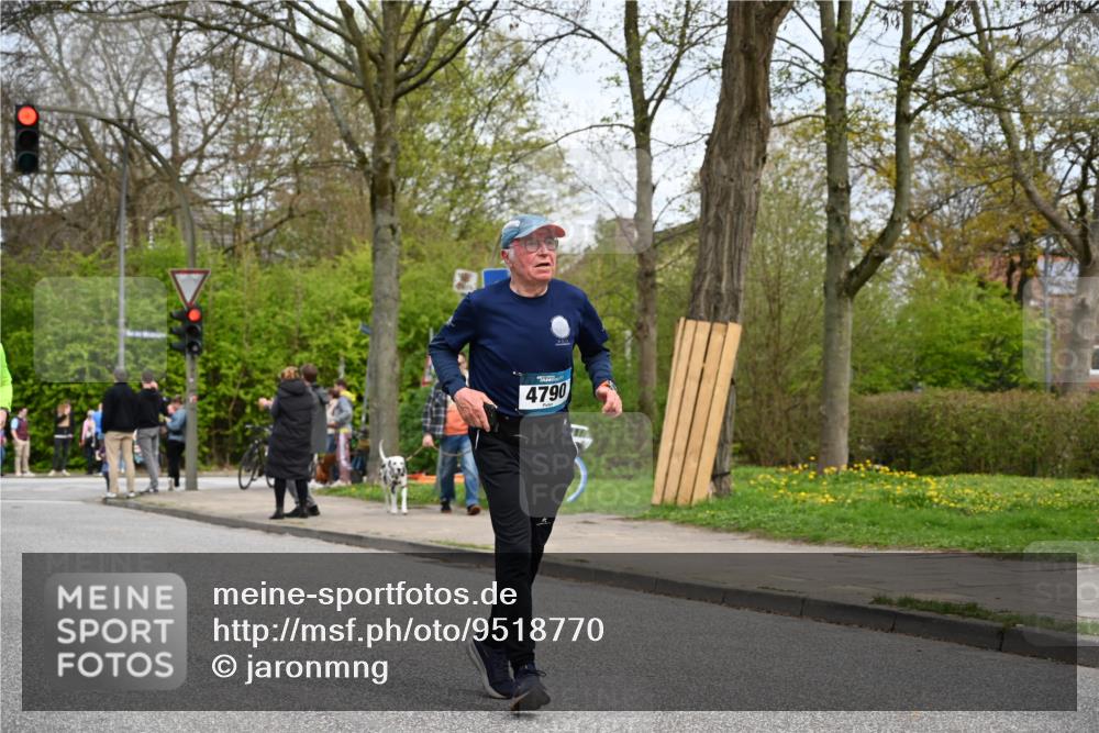 12.04.2026 - 45. Internationalen Wilhelmsburger Insellauf J. Mangold http://msf.ph/oto/9518770 12.04.2026 13:25:28 Ziel 2848, 2258, 2257, 2718, 5152, 5757, 3649, 3649, 4604, 4790, 2717, 4431, 3023, 3024, 2881, 4064, 4684 meine-sportfotos.de