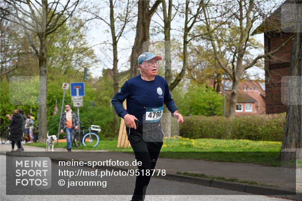 12.04.2026 - 45. Internationalen Wilhelmsburger Insellauf J. Mangold http://msf.ph/oto/9518778 12.04.2026 13:25:28 Ziel 2848, 2258, 2257, 2718, 5152, 5757, 3649, 3649, 4604, 4790, 2717, 4431, 3023, 3024, 2881, 4064, 4684 meine-sportfotos.de