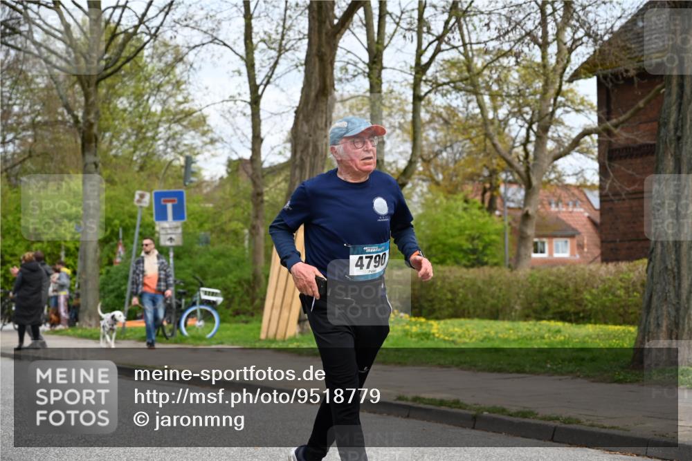 12.04.2026 - 45. Internationalen Wilhelmsburger Insellauf J. Mangold http://msf.ph/oto/9518779 12.04.2026 13:25:28 Ziel 2848, 2258, 2257, 2718, 5152, 5757, 3649, 3649, 4604, 4790, 2717, 4431, 3023, 3024, 2881, 4064, 4684 meine-sportfotos.de