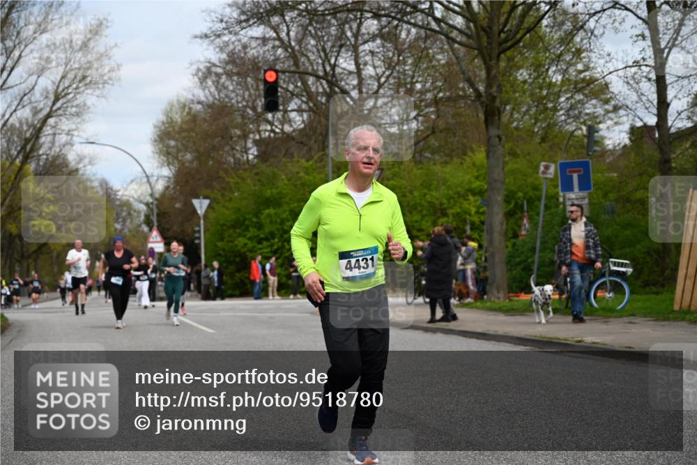 12.04.2026 - 45. Internationalen Wilhelmsburger Insellauf J. Mangold http://msf.ph/oto/9518780 12.04.2026 13:25:29 Ziel 2848, 2258, 2257, 2718, 5152, 5757, 3649, 4604, 4790, 2717, 4431, 3023, 3024, 2881, 4064, 4684 meine-sportfotos.de