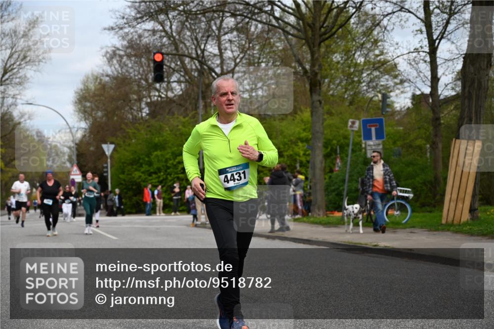 12.04.2026 - 45. Internationalen Wilhelmsburger Insellauf J. Mangold http://msf.ph/oto/9518782 12.04.2026 13:25:29 Ziel 2848, 2258, 2257, 2718, 5152, 5757, 3649, 4604, 4790, 2717, 4431, 3023, 3024, 2881, 4064, 4684 meine-sportfotos.de