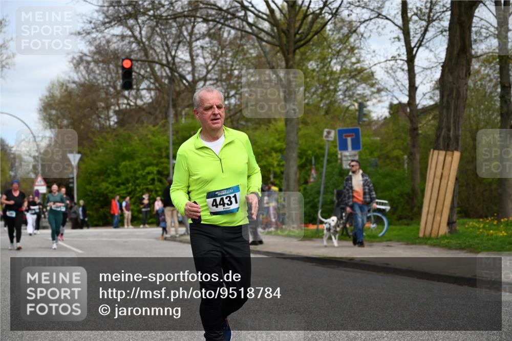 12.04.2026 - 45. Internationalen Wilhelmsburger Insellauf J. Mangold http://msf.ph/oto/9518784 12.04.2026 13:25:30 Ziel 2848, 2258, 2257, 2718, 5152, 5757, 3649, 4604, 4790, 2717, 4431, 3023, 3023, 3024, 2881, 4064, 4684 meine-sportfotos.de