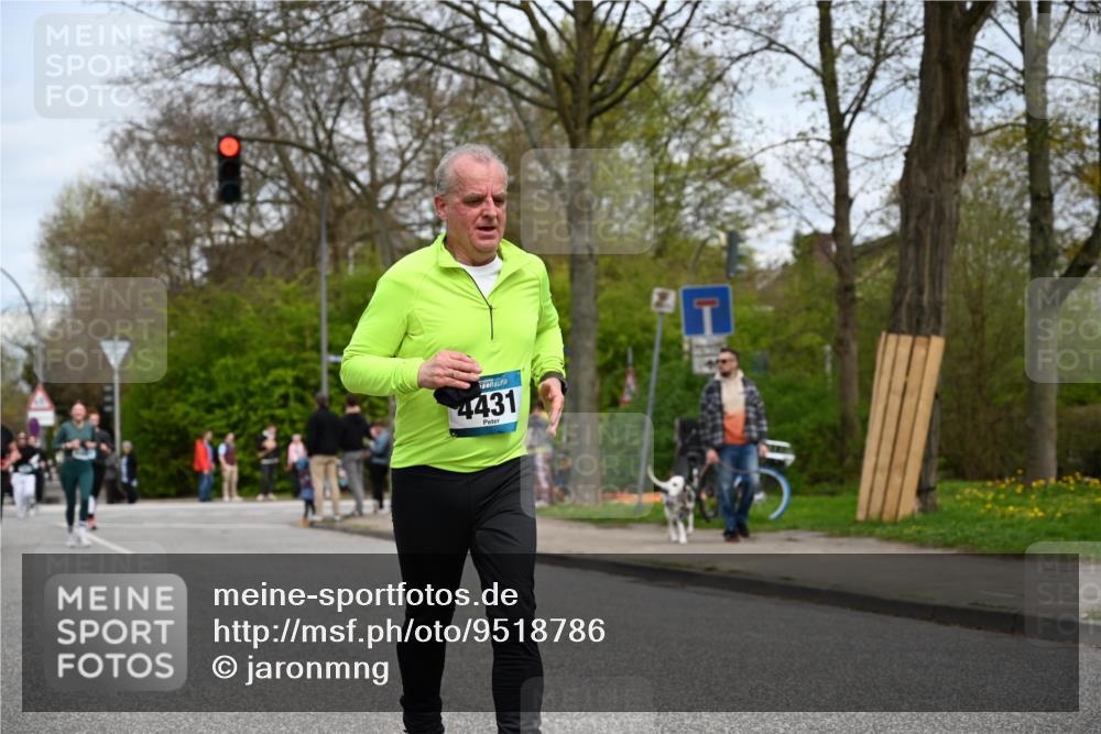 12.04.2026 - 45. Internationalen Wilhelmsburger Insellauf J. Mangold http://msf.ph/oto/9518786 12.04.2026 13:25:30 Ziel 2848, 2258, 2257, 2718, 5152, 5757, 3649, 4604, 4790, 2717, 4431, 3023, 3023, 3024, 2881, 4064, 4684 meine-sportfotos.de