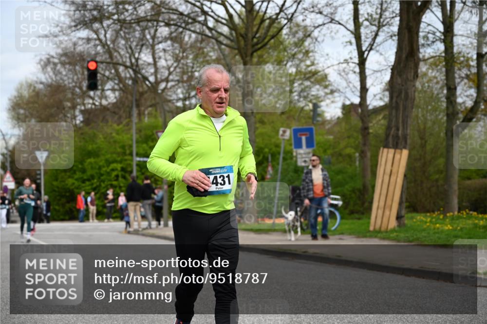 12.04.2026 - 45. Internationalen Wilhelmsburger Insellauf J. Mangold http://msf.ph/oto/9518787 12.04.2026 13:25:30 Ziel 2848, 2258, 2257, 2718, 5152, 5757, 3649, 4604, 4790, 2717, 4431, 3023, 3023, 3024, 2881, 4064, 4684 meine-sportfotos.de