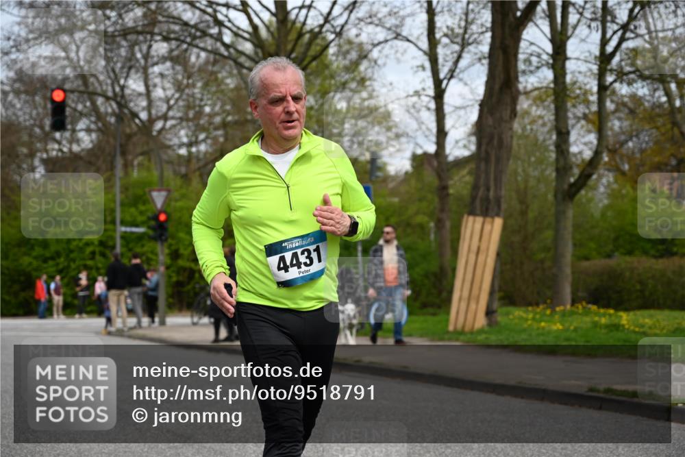 12.04.2026 - 45. Internationalen Wilhelmsburger Insellauf J. Mangold http://msf.ph/oto/9518791 12.04.2026 13:25:30 Ziel 2848, 2258, 2257, 2718, 5152, 5757, 3649, 4604, 4790, 2717, 4431, 3023, 3023, 3024, 2881, 4064, 4684 meine-sportfotos.de