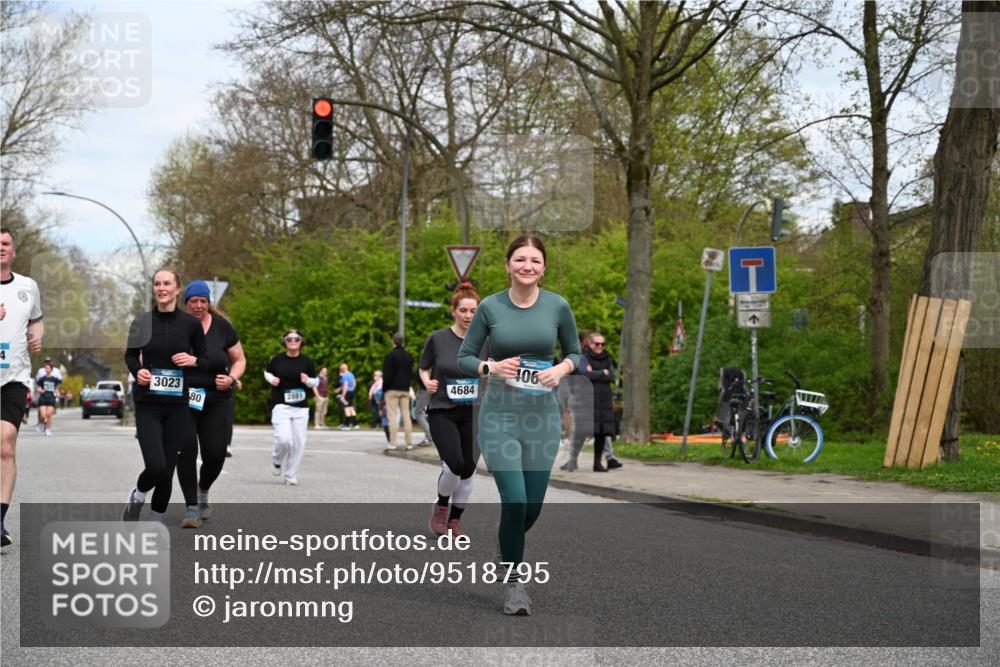12.04.2026 - 45. Internationalen Wilhelmsburger Insellauf J. Mangold http://msf.ph/oto/9518795 12.04.2026 13:25:37 Ziel 2718, 5152, 5757, 3649, 4604, 4790, 2717, 4431, 3023, 3024, 2881, 4064, 4684, 2298, 4839, 4840, 4774 meine-sportfotos.de