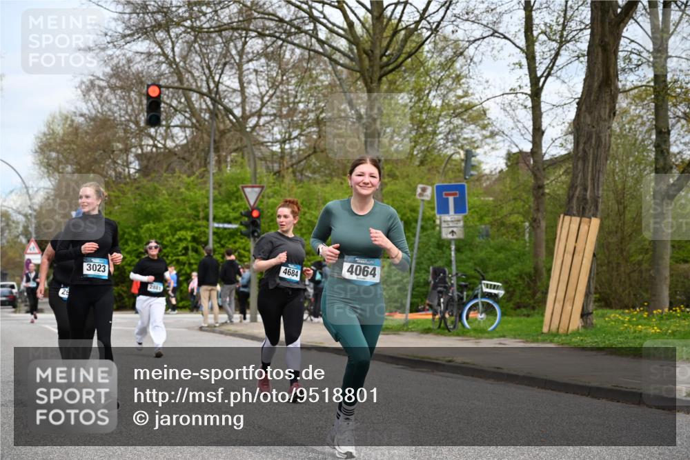 12.04.2026 - 45. Internationalen Wilhelmsburger Insellauf J. Mangold http://msf.ph/oto/9518801 12.04.2026 13:25:38 Ziel 2718, 5152, 5757, 3649, 4604, 4790, 2717, 4431, 4431, 3023, 3024, 2881, 4064, 4684, 4064, 4684, 2298, 4839, 4840, 4774 meine-sportfotos.de