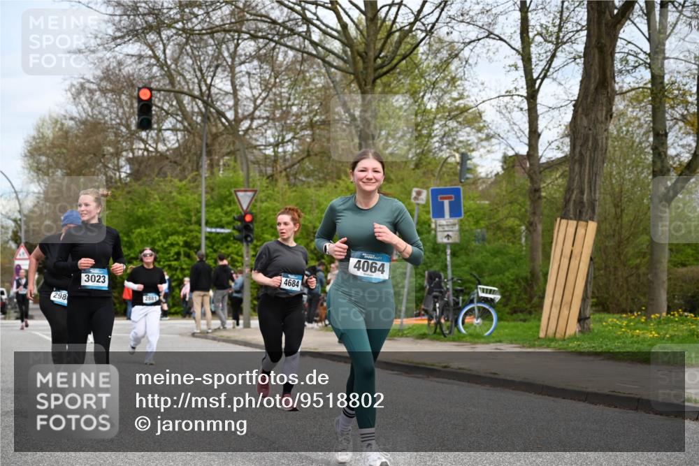 12.04.2026 - 45. Internationalen Wilhelmsburger Insellauf J. Mangold http://msf.ph/oto/9518802 12.04.2026 13:25:38 Ziel 2718, 5152, 5757, 3649, 4604, 4790, 2717, 4431, 4431, 3023, 3024, 2881, 4064, 4684, 4064, 4684, 2298, 4839, 4840, 4774 meine-sportfotos.de