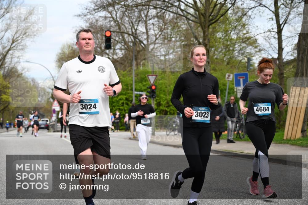 12.04.2026 - 45. Internationalen Wilhelmsburger Insellauf J. Mangold http://msf.ph/oto/9518816 12.04.2026 13:25:39 Ziel 2718, 5152, 5757, 3649, 4604, 4790, 2717, 4431, 3023, 3024, 2881, 4064, 4684, 2298, 4839, 4840, 4774 meine-sportfotos.de