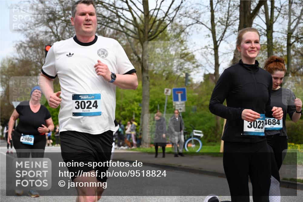 12.04.2026 - 45. Internationalen Wilhelmsburger Insellauf J. Mangold http://msf.ph/oto/9518824 12.04.2026 13:25:40 Ziel 5152, 5757, 3649, 4604, 4790, 2717, 4431, 3023, 3024, 2881, 4064, 4684, 2298, 4839, 4840, 4774, 4881 meine-sportfotos.de