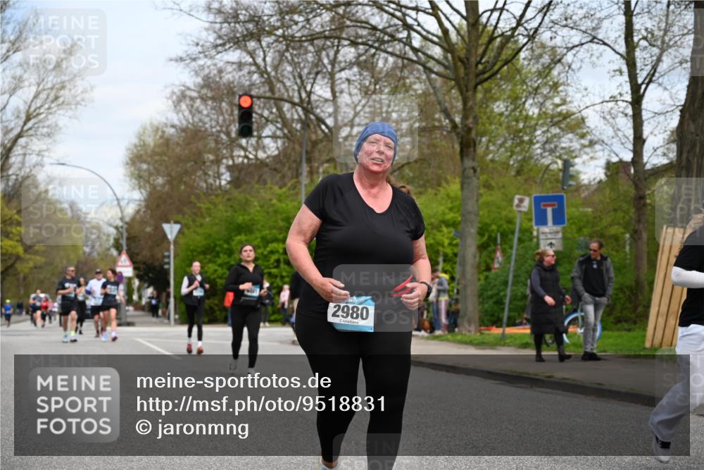 12.04.2026 - 45. Internationalen Wilhelmsburger Insellauf J. Mangold http://msf.ph/oto/9518831 12.04.2026 13:25:42 Ziel 5152, 5757, 3649, 4604, 4790, 2717, 4431, 3023, 3023, 3024, 2881, 4064, 4684, 2298, 4839, 4840, 4774, 4881, 4049 meine-sportfotos.de
