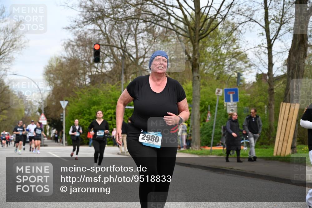 12.04.2026 - 45. Internationalen Wilhelmsburger Insellauf J. Mangold http://msf.ph/oto/9518833 12.04.2026 13:25:42 Ziel 5152, 5757, 3649, 4604, 4790, 2717, 4431, 3023, 3023, 3024, 2881, 4064, 4684, 2298, 4839, 4840, 4774, 4881, 4049 meine-sportfotos.de